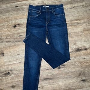 Levi 720 High Rise Super Skinny Jeans